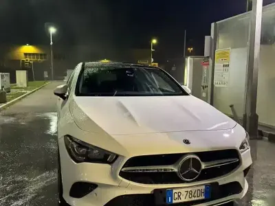 Usata Mercedes CLA200 163 CV (119 kW) 2019 Bianco Coupé