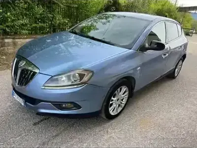 Usata Lancia Delta 120 CV (88 kW) 2008 Utilitaria