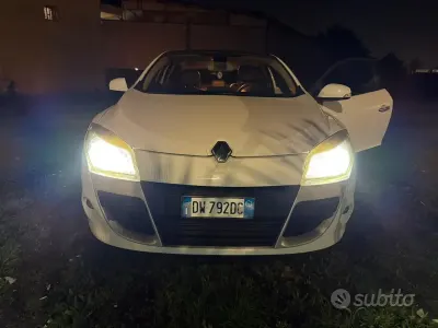 Usata Renault Mégane Coupé 110 CV (80 kW) 2009 Bianco Coupé