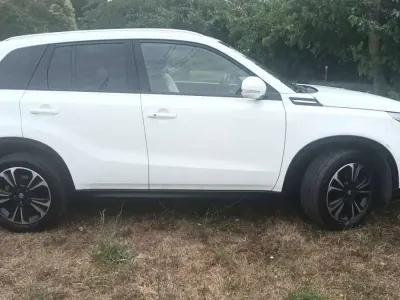 Usata Suzuki Vitara 140 CV (102 kW) 2019 Bianco SUV
