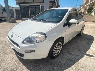 Usado Fiat Punto 75 CV (55 kW) 2013 Blanco Utilitario