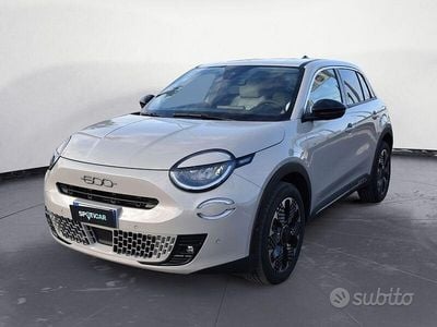 Usata Fiat 600 La Prima 110 CV (80 kW) 2025 Beige SUV