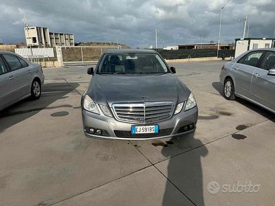 Usata Mercedes E250 Avantgarde 204 CV (150 kW) 2011 Grigio Berlina