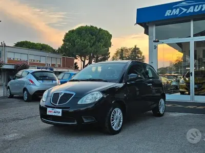 Usata Lancia Ypsilon 60 CV (44 kW) 2010 Nero Utilitaria