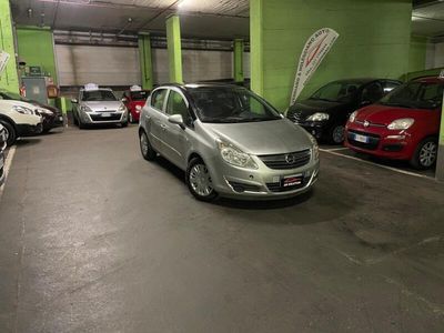usata Opel Corsa 1.2 5 porte Enjoy Neopatentati 48.000 km certifica
