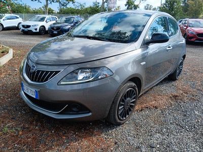 Gebraucht Lancia Ypsilon Gold 70 PS (51 kW) 2022 Grau Kleinwagen