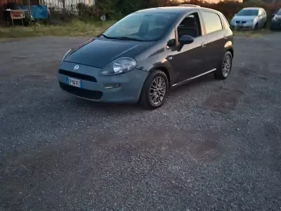 Usata Fiat Grande Punto 95 CV (69 kW) 2012 Grigio Utilitaria