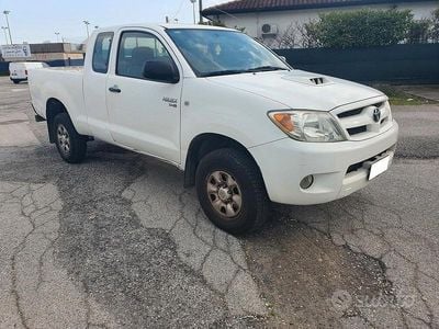 Usata Toyota HiLux 120 CV (88 kW) 2008 Bianco Pick-up