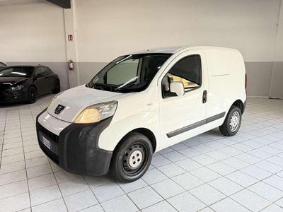Begagnad Peugeot Bipper 68 HK (50 kW) 2011 Vit Minibuss