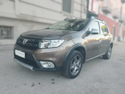 Usata Dacia Sandero Stepway 73 CV (53 kW) 2019 Beige Berlina