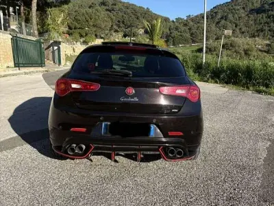 Usata Alfa Romeo Giulietta Exclusive 140 CV (102 kW) 2011 Utilitaria