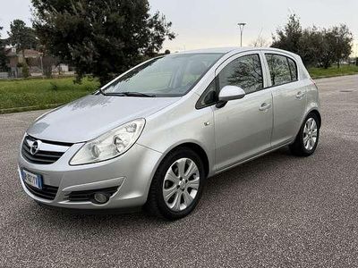 Usata Opel Corsa Cosmo 75 CV (55 kW) 2008 Utilitaria