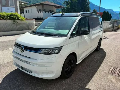 Nuova VW California California 150 CV (110 kW) 2026 Bianco/tetto nero Furgone
