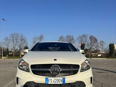 Usata Mercedes A180 109 CV (80 kW) 2018 Berlina