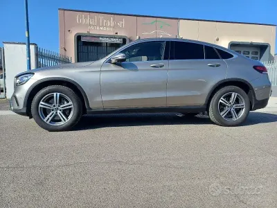Usata Mercedes GLC300 245 CV (180 kW) 2019 Marrone Coupé