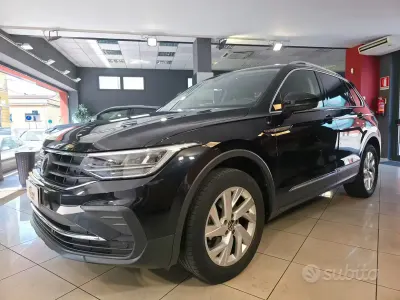 Usata VW Tiguan Life 150 CV (110 kW) 2022 Nero SUV