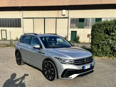Usata VW Tiguan R-line 150 CV (110 kW) 2021 Grigio SUV