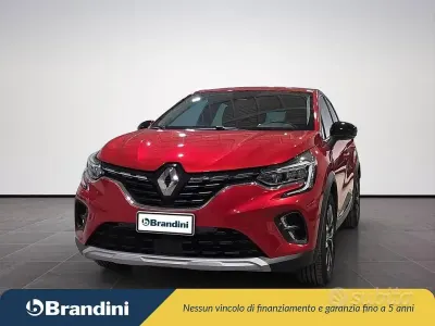 Usata Renault Captur Techno 94 CV (69 kW) 2023 Rosso SUV