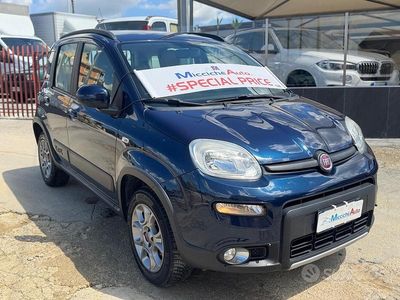 Usata Fiat Panda 4x4 Climbing 95 CV (69 kW) 2016 Blu Utilitaria
