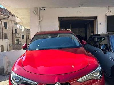 Usado Alfa Romeo Stelvio Business 190 CV (139 kW) 2019 Rojo SUV