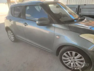 Usata Suzuki Swift 75 CV (55 kW) 2012 Verde Utilitaria