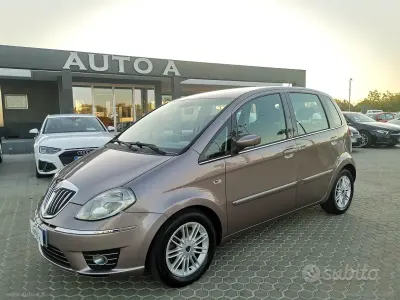 Usata Lancia Musa 120 CV (88 kW) 2009 Grigio Monovolume