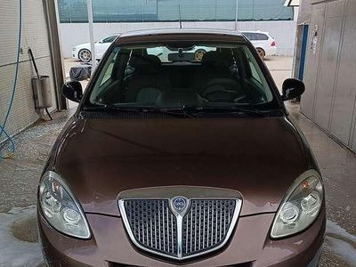 Usata Lancia Ypsilon 75 CV (55 kW) 2011 Marrone Utilitaria