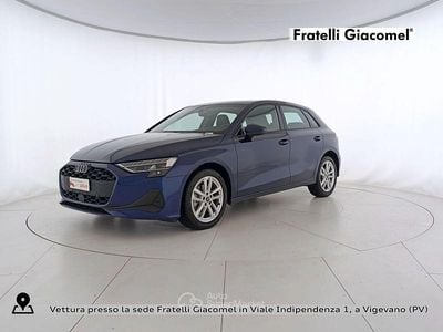 Usata Audi A3 Business 150 CV (110 kW) 2024 Blu navarra metallizzato Berlina
