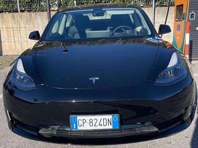 Nero Usata 2023 Tesla Model 3 Standard Range Berlina | 27.000 € (Buon prezzo)