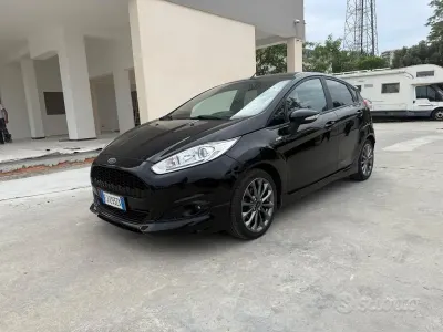 Usado Ford Fiesta ST-Line 75 CV (55 kW) 2017 Negro Utilitario