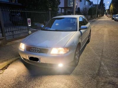 Usata Audi A3 Attraction 131 CV (96 kW) 2002 Argento Utilitaria