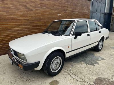 Usata Alfa Romeo Alfetta 121 CV (88 kW) 1982 Berlina