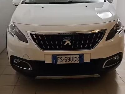Usata Peugeot 2008 Allure 120 CV (88 kW) 2018 SUV