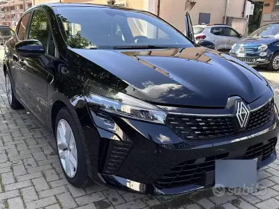 Usata Renault Clio V 101 CV (74 kW) 2024 Nero Berlina