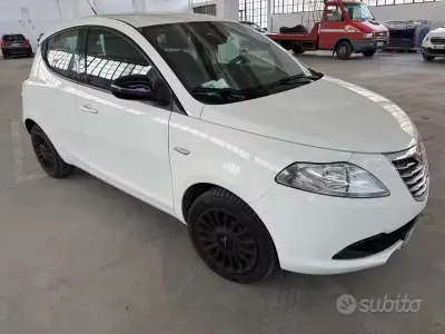 Usata Lancia Ypsilon S 69 CV (50 kW) 2014 Bianco Utilitaria