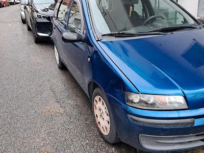 Usata Fiat Punto 60 CV (44 kW) 2002 Blu Utilitaria