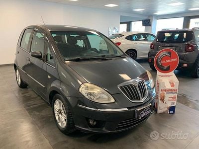 Grigio Usata 2008 Lancia Musa Monovolume | 3600 € (Buon prezzo)