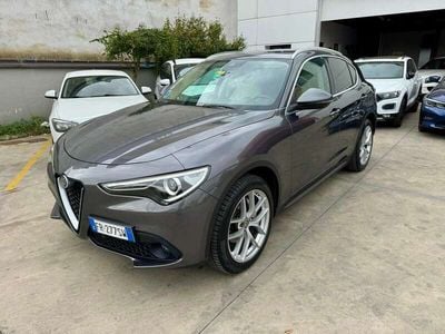 Usata Alfa Romeo Stelvio Executive 179 CV (131 kW) 2018 Grigio SUV