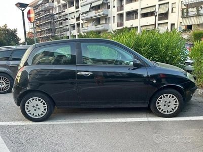 Usata Lancia Ypsilon 75 CV (55 kW) 2007 Nero Utilitaria