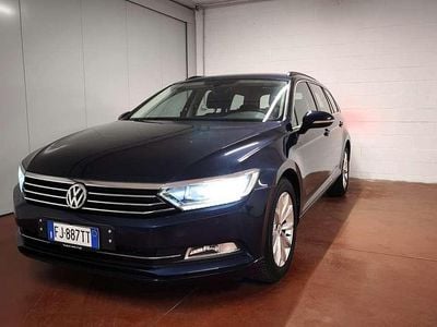 Usata VW Passat Business 120 CV (88 kW) 2017 Blu/azzurro Station wagon