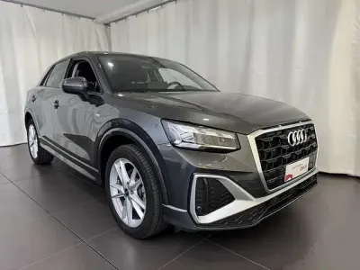 Usata Audi Q2 S-Line 150 CV (110 kW) 2024 Grigio SUV