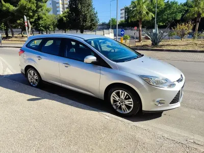 Usata Ford Focus Titanium 115 CV (84 kW) 2013 Grigio Berlina