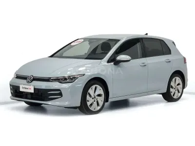 Nuova VW Golf VIII Life 150 CV (110 kW) 2026 Crystal ice blue metallizzato Berlina