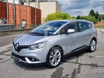 Usata Renault Grand Scénic IV Business 110 CV (80 kW) 2018 Grigio Monovolume