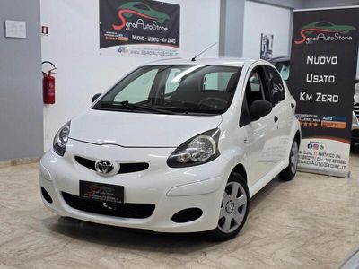 usata Toyota Aygo 1.0 12V VVT-i 5 porte Now Connect "Neopatentati"