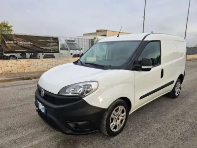 Usata Fiat Doblò 105 CV (77 kW) 2019 Bianco Monovolume
