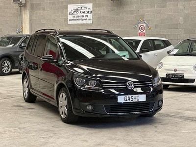 Begagnad VW Touran Comfortline 105 HK (77 kW) 2014 Svart Minibuss