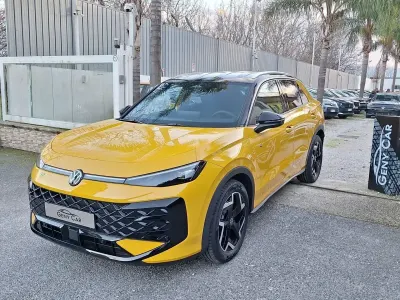 Nowe VW T-Roc R-line 116 KM (85 kW) 2026 Żółty SUV