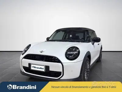 Usata Mini Cooper Classic 114 kW (156 CV) 2026 Bianco Utilitaria