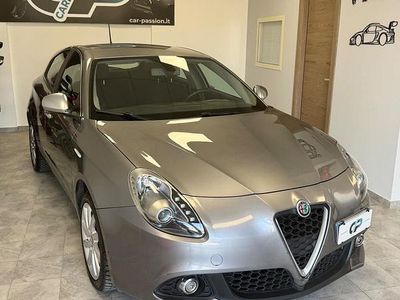Usata Alfa Romeo Giulietta Distinctive 120 CV (88 kW) 2016 Grigio Utilitaria